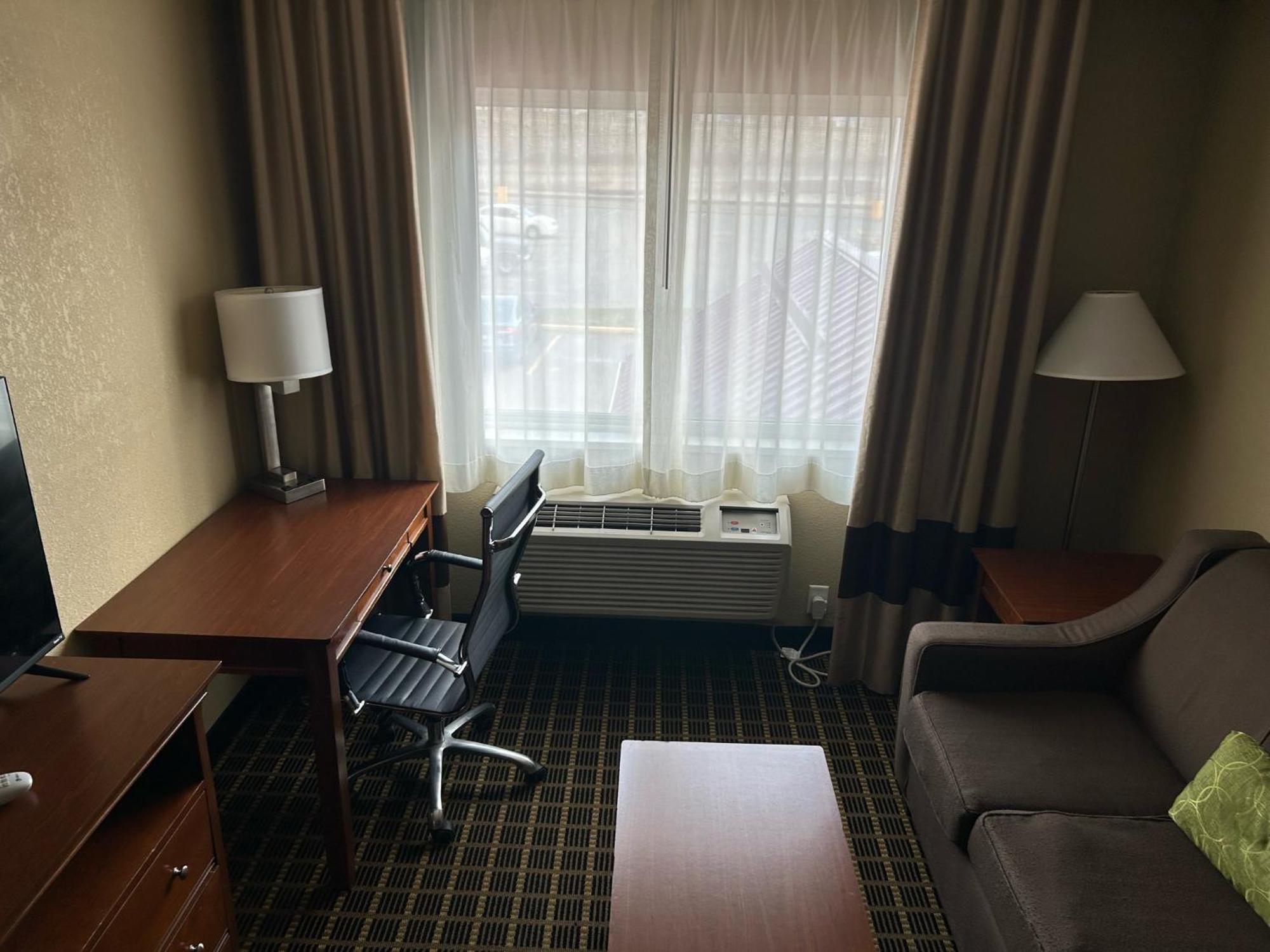 Quality Inn & Suites Bradford Eksteriør billede