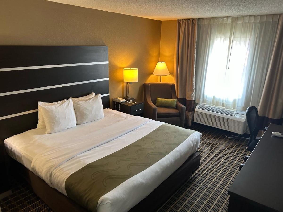 Quality Inn & Suites Bradford Eksteriør billede